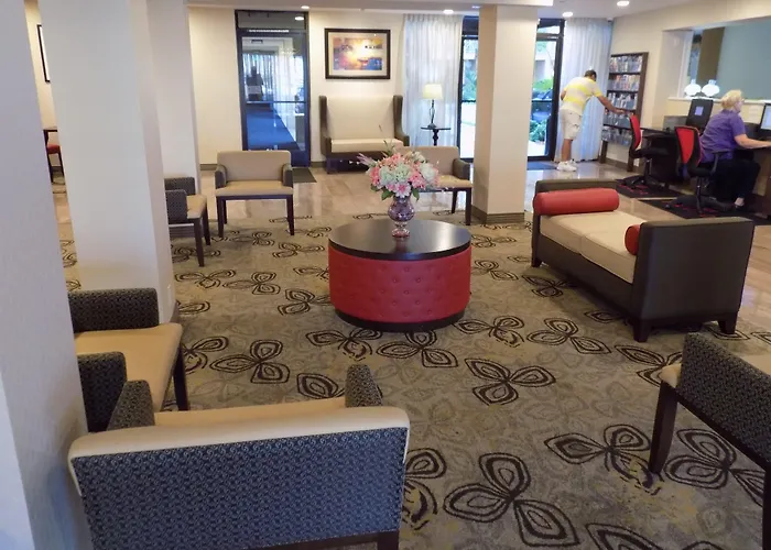 Ramada By Wyndham Burbank Airport